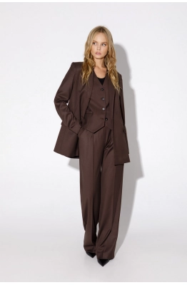 Костюм-тройкаPiRS 4823 шоколадный  Костюм-тройкаPiRS 4823 шоколадный