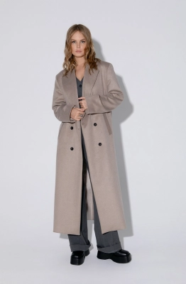 Пальто PiRS 5382 бежевый  Пальто PiRS 5382 бежевый