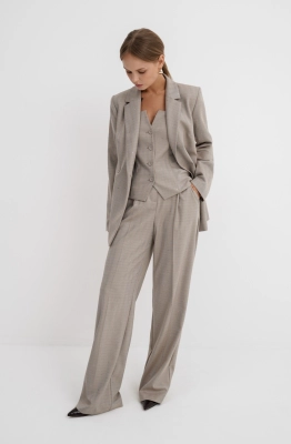 Костюм-тройка PiRS 5783 бежевый Костюм-тройка PiRS 5783 бежевый