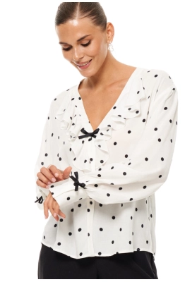 Блуза Panda 210540w белый  Блуза Panda 210540w белый