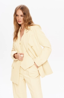 Костюм-тройка PiRS 5852 сливочный Костюм-тройка PiRS 5852 сливочный