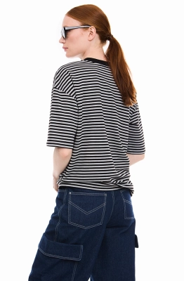 Джемпер DEVITA 6029-1 черный+серый  Джемпер DEVITA 6029-1 черный+серый