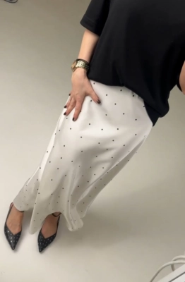 Юбка SODA 4823 молоко в горох  Юбка SODA 4823 молоко в горох