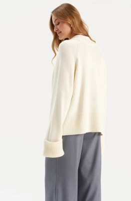 Джемпер RomGil РВ0290-ШЕ5 молочный  Джемпер RomGil РВ0290-ШЕ5 молочный