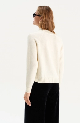 Джемпер RomGil РВ0303-ШЕ5 молочный  Джемпер RomGil РВ0303-ШЕ5 молочный