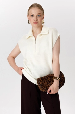 Жилет RomGil РВ0313-ШЕ5 молочный  Жилет RomGil РВ0313-ШЕ5 молочный