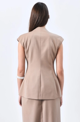 Жилет MilMil 1215 миндаль Жилет MilMil 1215 миндаль