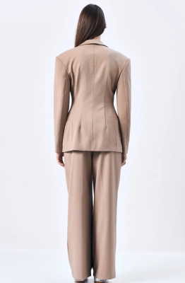 Костюм MilMil 1219 миндаль  Костюм MilMil 1219 миндаль