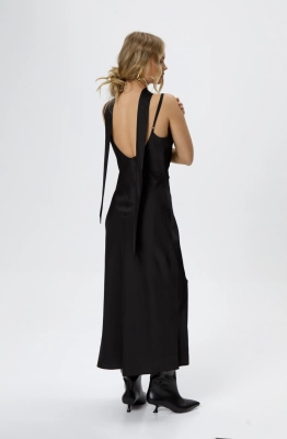 Платье PiRS 6225 черный  Платье PiRS 6225 черный