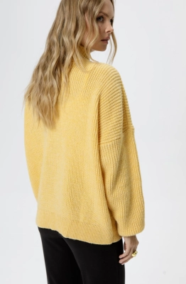 Джемпер PiRS 6270 желтый Джемпер PiRS 6270 желтый