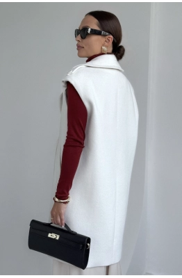 Жилет DAVA 7007 молочный Жилет DAVA 7007 молочный