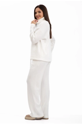Костюм Golden Valley 6689-1 молочный 