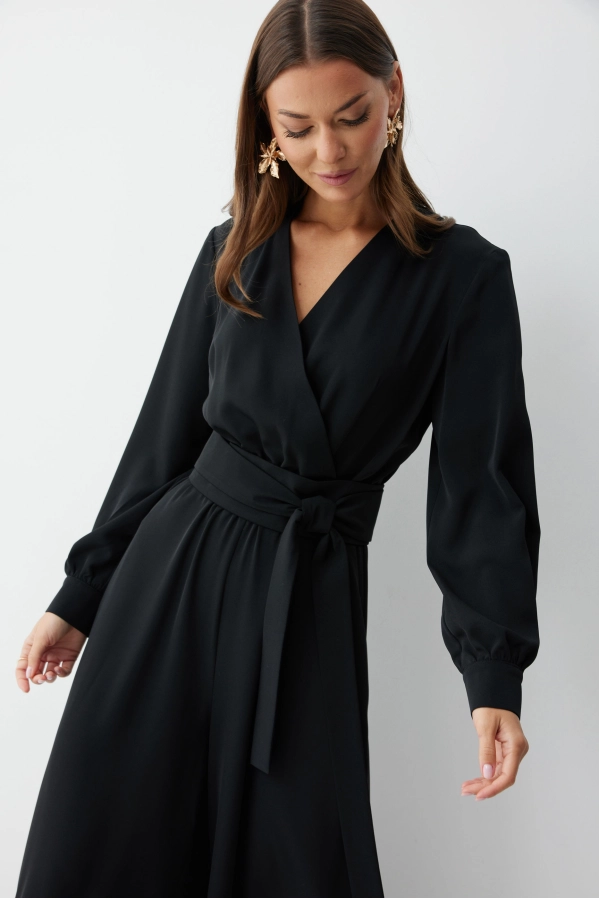 Комбинезон Lyushe 4236 черный Комбинезон Lyushe 4236 черный