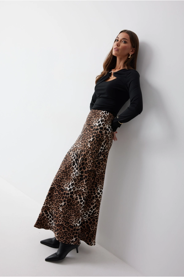 Джемпер Lyushe 4232 черный Джемпер Lyushe 4232 черный