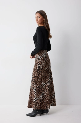 Джемпер Lyushe 4232 черный Джемпер Lyushe 4232 черный