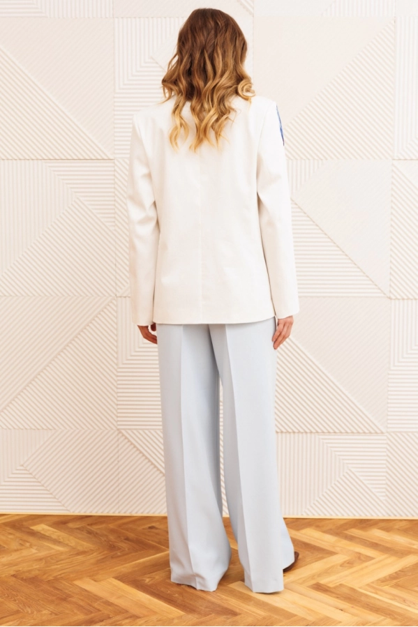 Жакет GIZART 15377 молочный с цветком