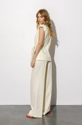 Жилет PiRS 6688 сливочный 